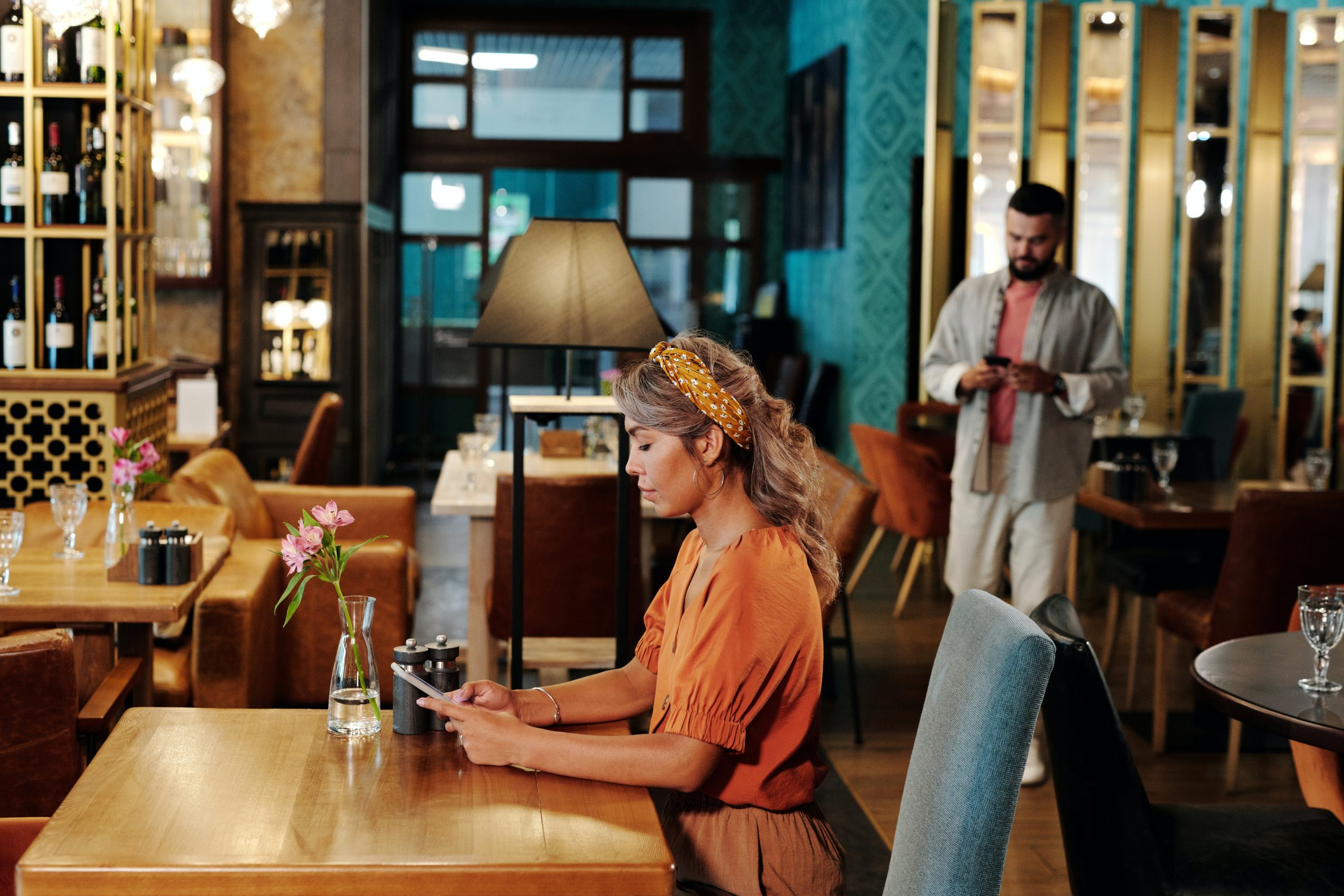 How to Transition from Online Chats to Real-Life Dates - Ensuring a Smooth Transition Post-First Date