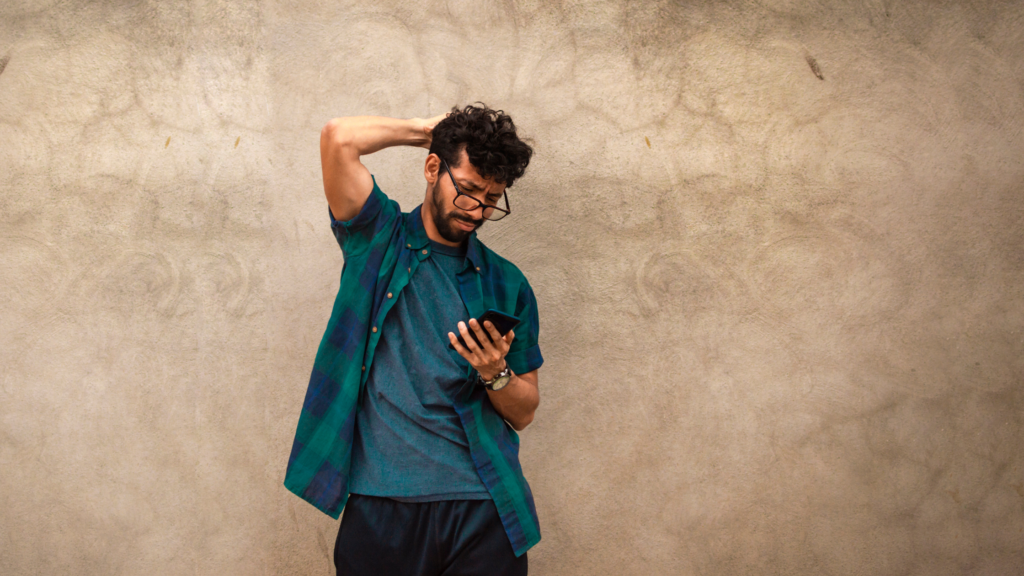 She stops responding after you ask her out? Text this Good Gentleman